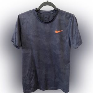 Nike Dri-fit men’s athletic shirt